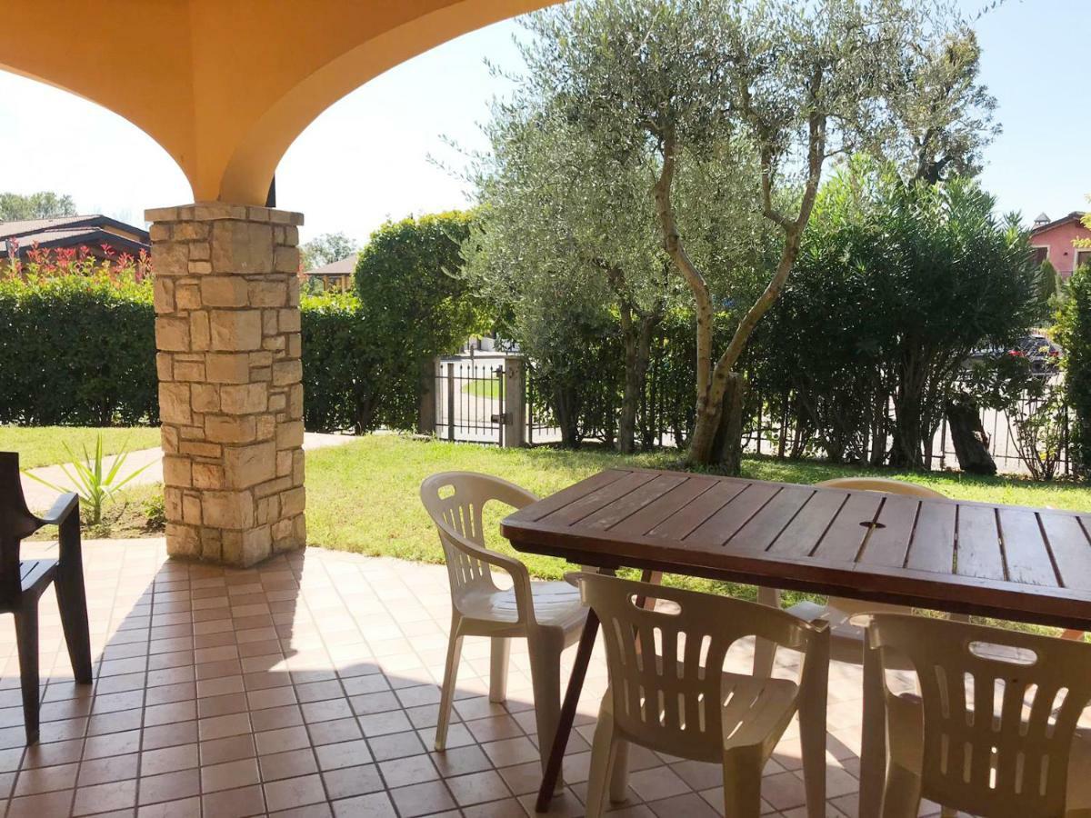 Villa The Sweet Rose With Pool Манерба-дель-Гарда Экстерьер фото